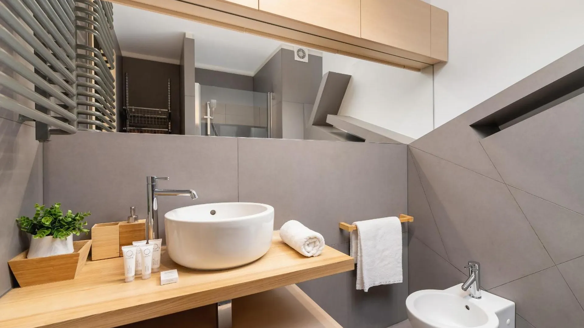 Stawowa Apartment With Balcony & Parking Cracow By Noclegi Renters Cracovia